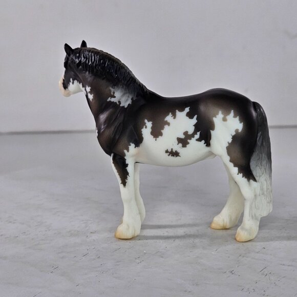 Breyer NEW Shindig Breyerfest 2025 Giorgio Pinto Online Stablemate Model Horse - Picture 6 of 8